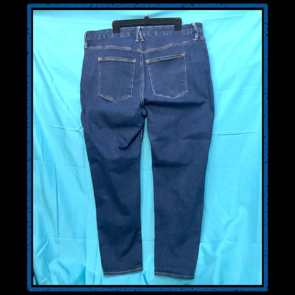 Good American Relaxed Blue Jeans..like new..21”waist - Picture 2 of 2